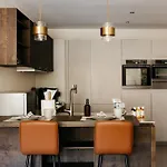 The Edgewater - Skyline Lejlighed *