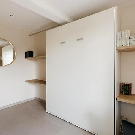 The Edgewater - Skyline نامور