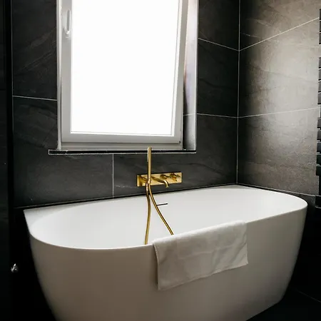 The Edgewater - Skyline