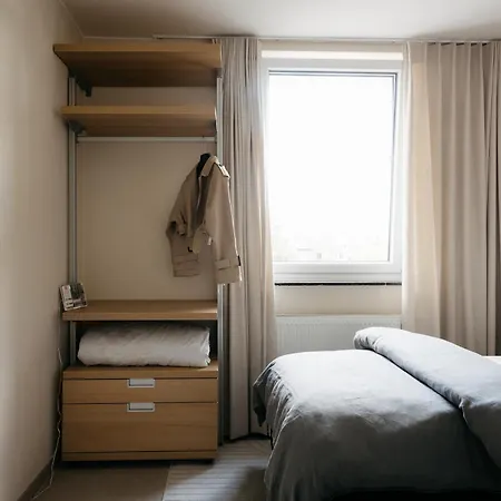 The Edgewater - Skyline 아파트 *